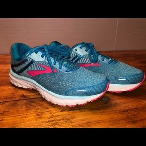 Brooks Adrenaline GTS 18 - Women’s 9